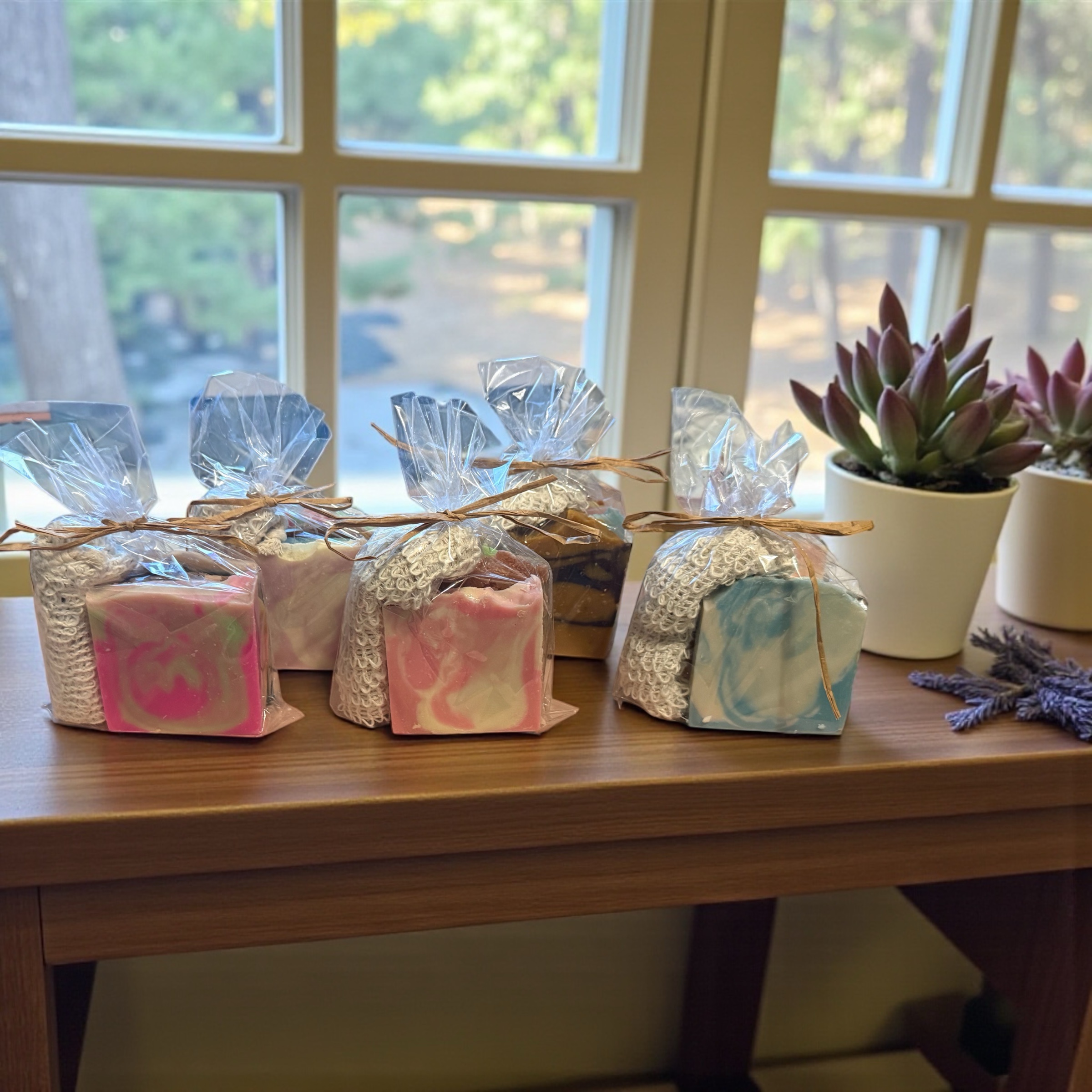 SOAP ENDS SURPRISE BAG